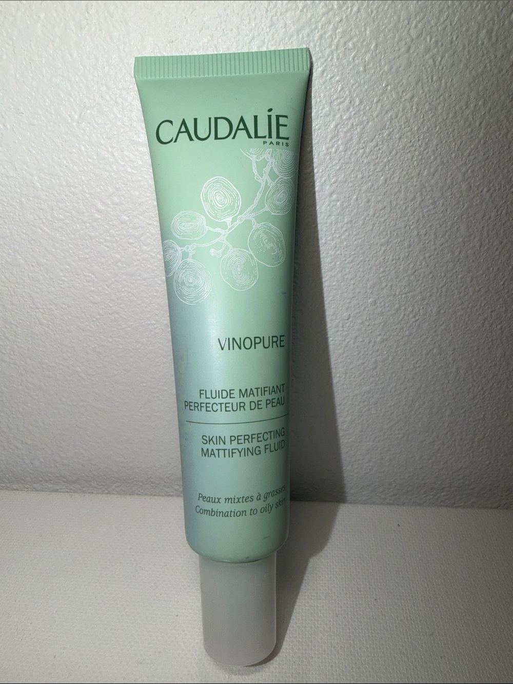 Caudalie Vinopure Skin Perfecting Mattifying Fluid  full size